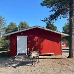 Porotila Toini Sanila Lomakylät Sevettijärvi